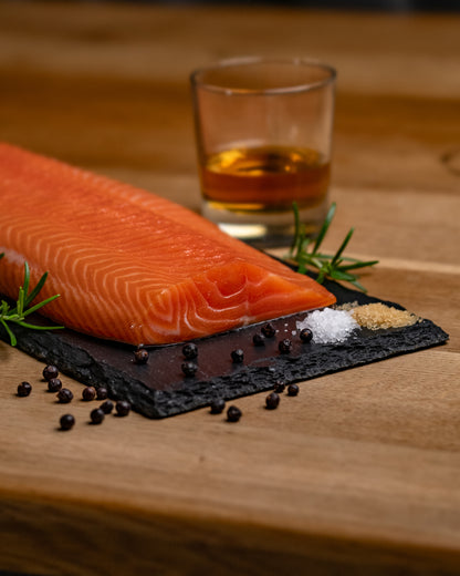 Hiddenfjord Lachs Whisky mit garantierter Lieferung zu Weihnachten